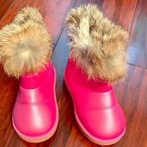 Snow boots 11